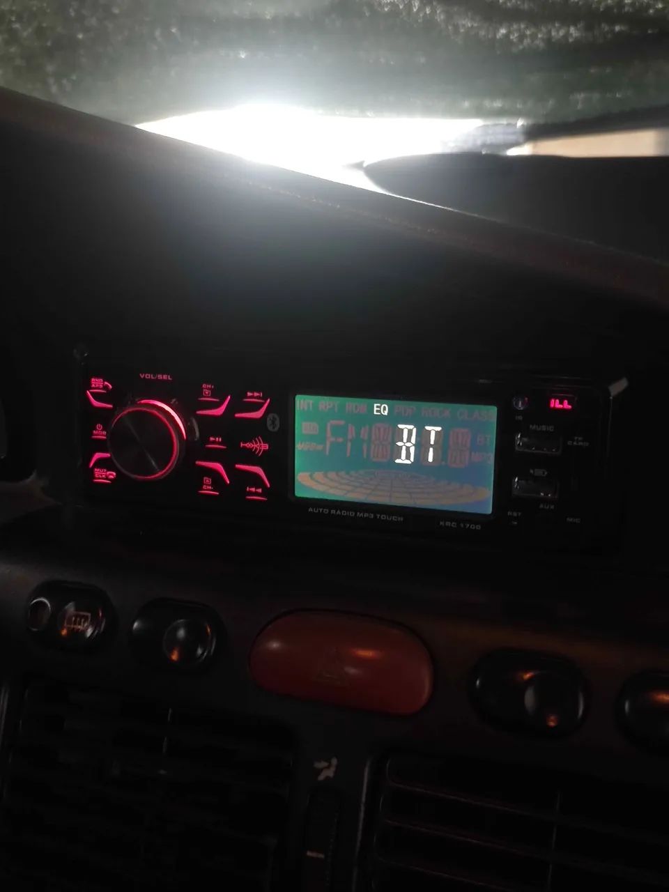 Vendo rádio Touch KRC 1700 bluetooth  - Foto 2