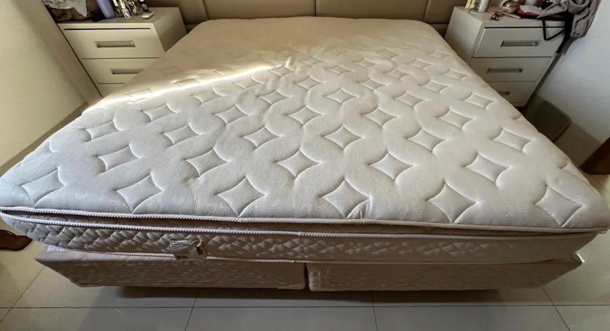 Vendo jogo de cama King usada  - Foto 4