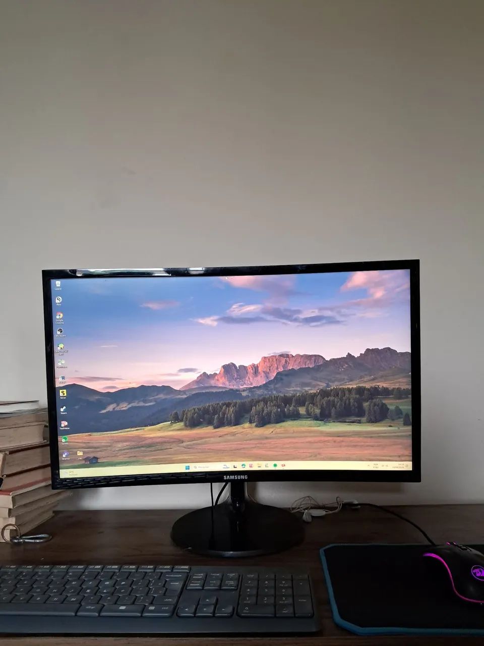 Monitor samsung 24" C24F390FH