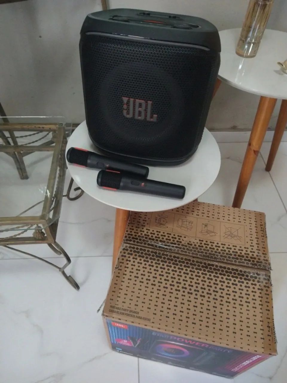 Caixa JBL Partybox Encore 2 com microfones semi-nova - Foto 5