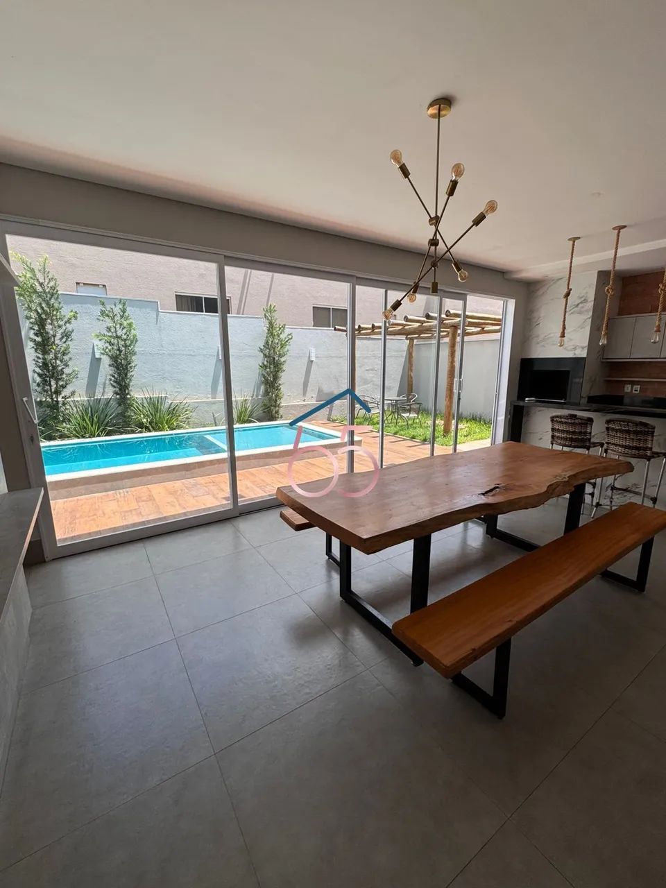 Casa Térrea com 3 Suítes, Piscina e Energia Solar no Belvedere I - Foto 5