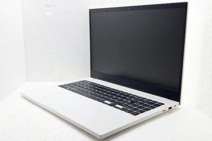 Notebook Branco Gamer Samsung Core i5-10ª, Placa Geforce, SSD, Roda jogo e Programa pesado - Foto 2