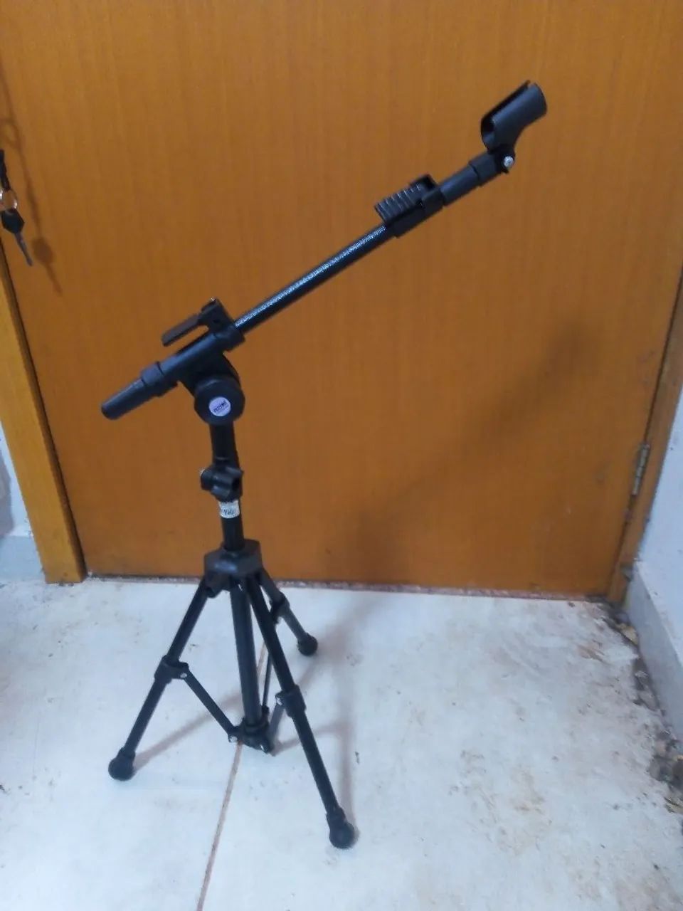 Pedestal de microfone para amplificador