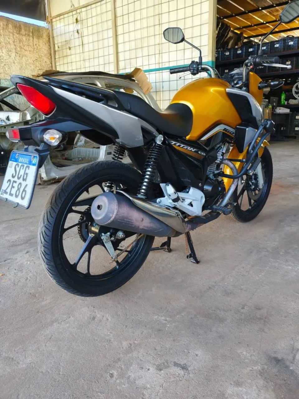Titan muito conservada  - Foto 5