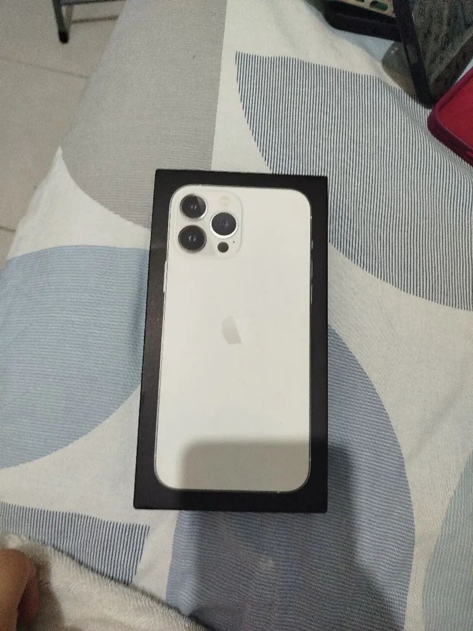 Vendo capinhas e caixa original do iPhone 13 pro max  - Foto 3