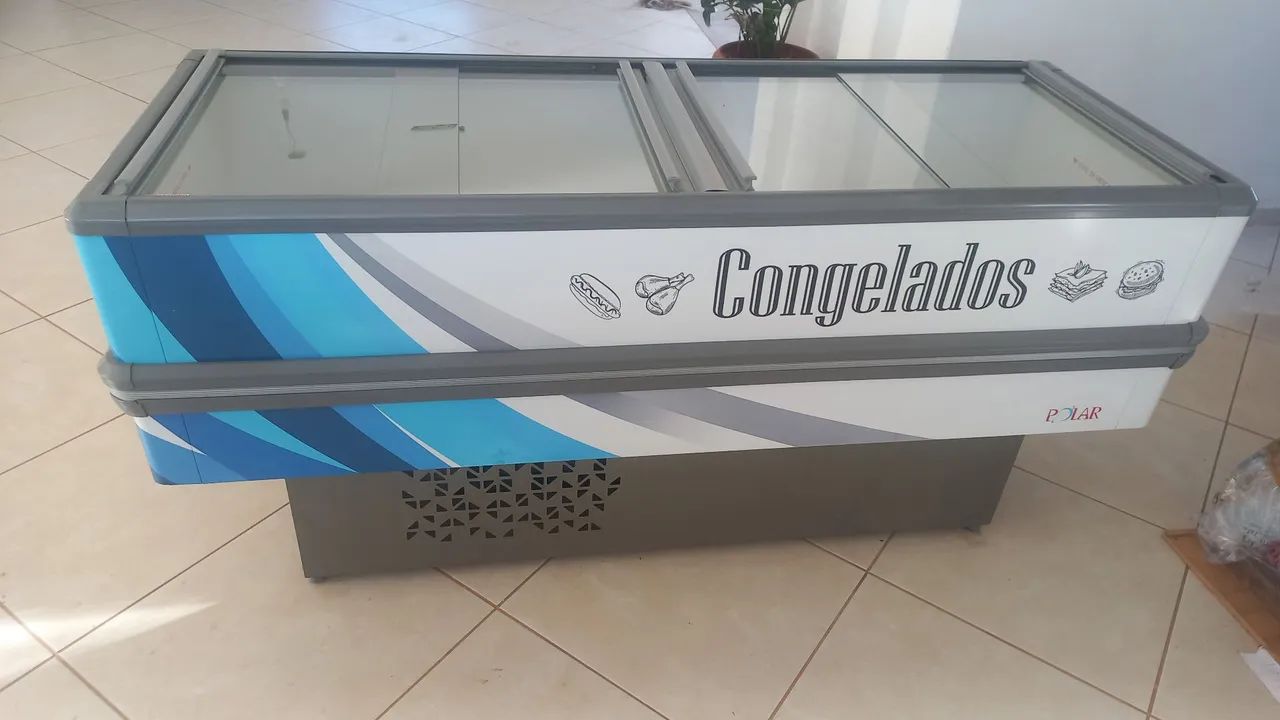Mobilia para mercearia ou bar