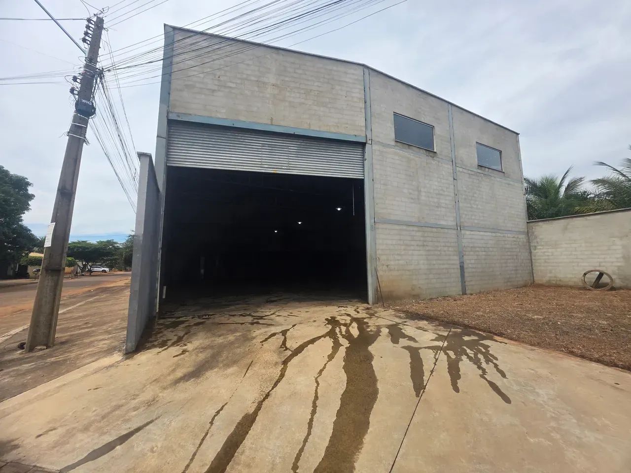 Alugo Galpão com 300 M2 no Setor Cristina em Trindade