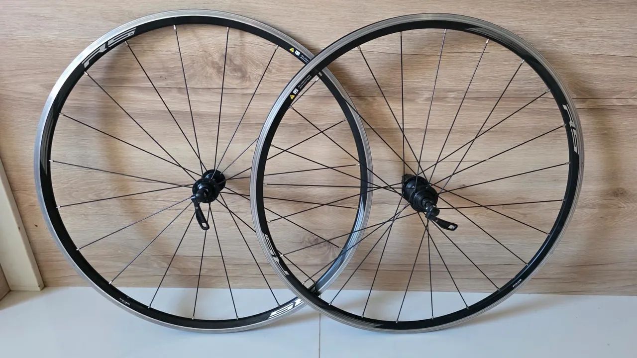 Rodas Shimano RS010-1,8kg - Foto 2