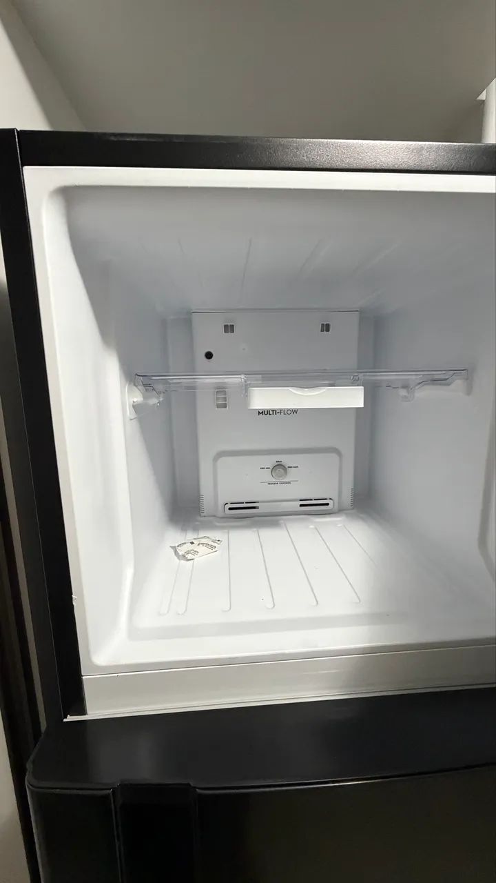 Geladeira Eletrolux nunca usada - Foto 3