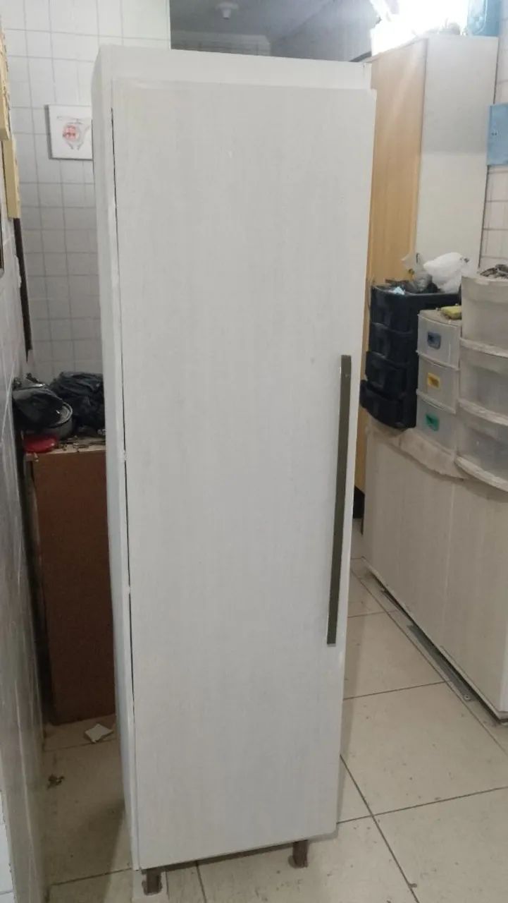 Armário multiuso 