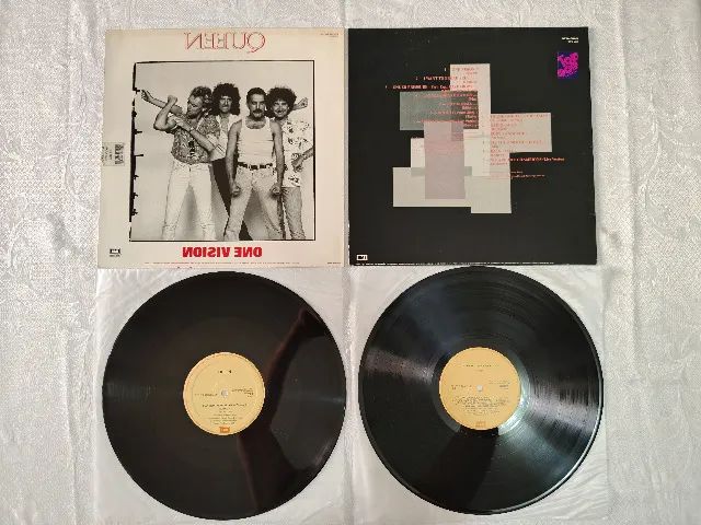 2 LPs Vinil Queen - One Vision e Thank God It's Christmas - Foto 2