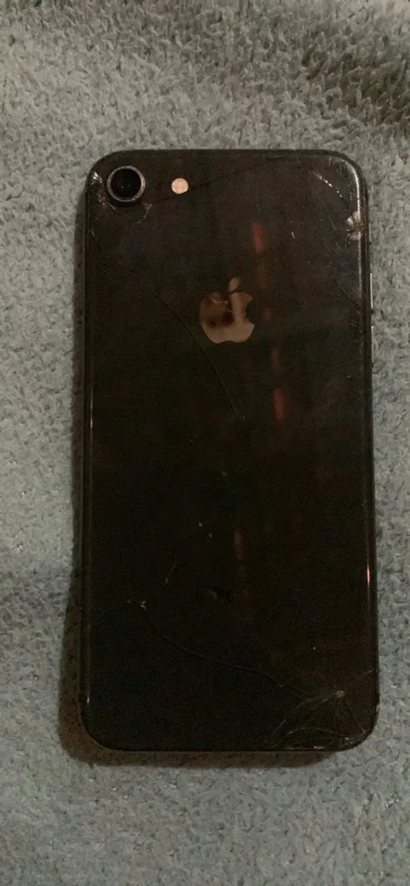 iPhone 8 normal , Samsung s20 fe 5g 