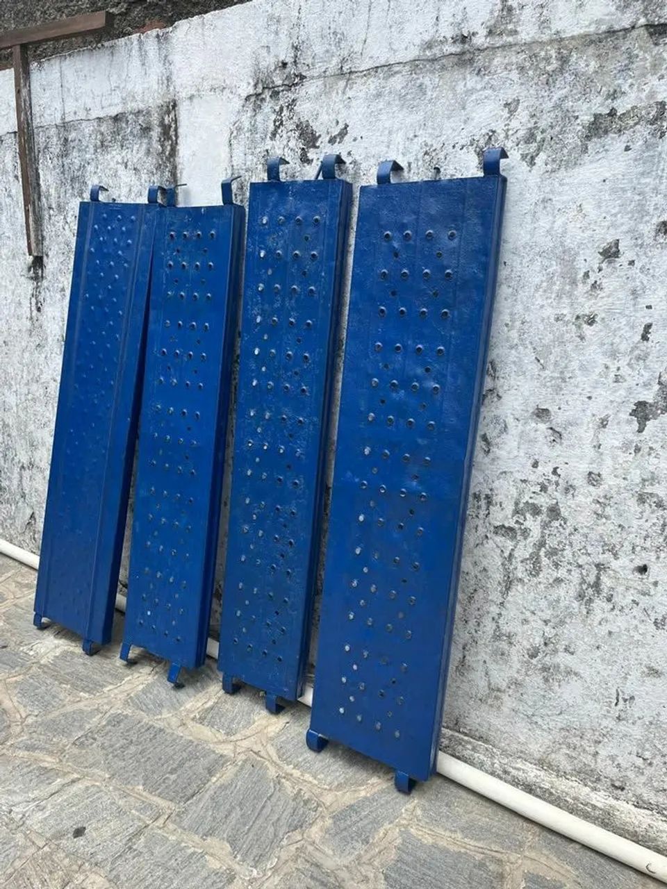 Aluguel de andaimes e escoras e plataformas 10,00taformas  - Foto 2