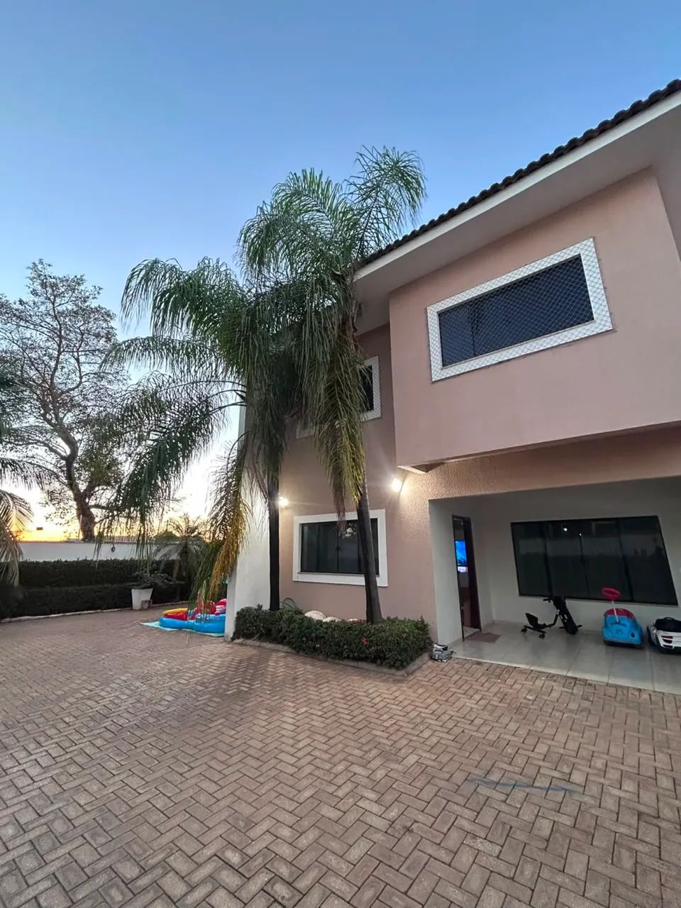 Casa em condomínio com área privativa 