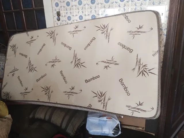Colchão solteiro, marca Bamboo 188 X 88 / 13cm