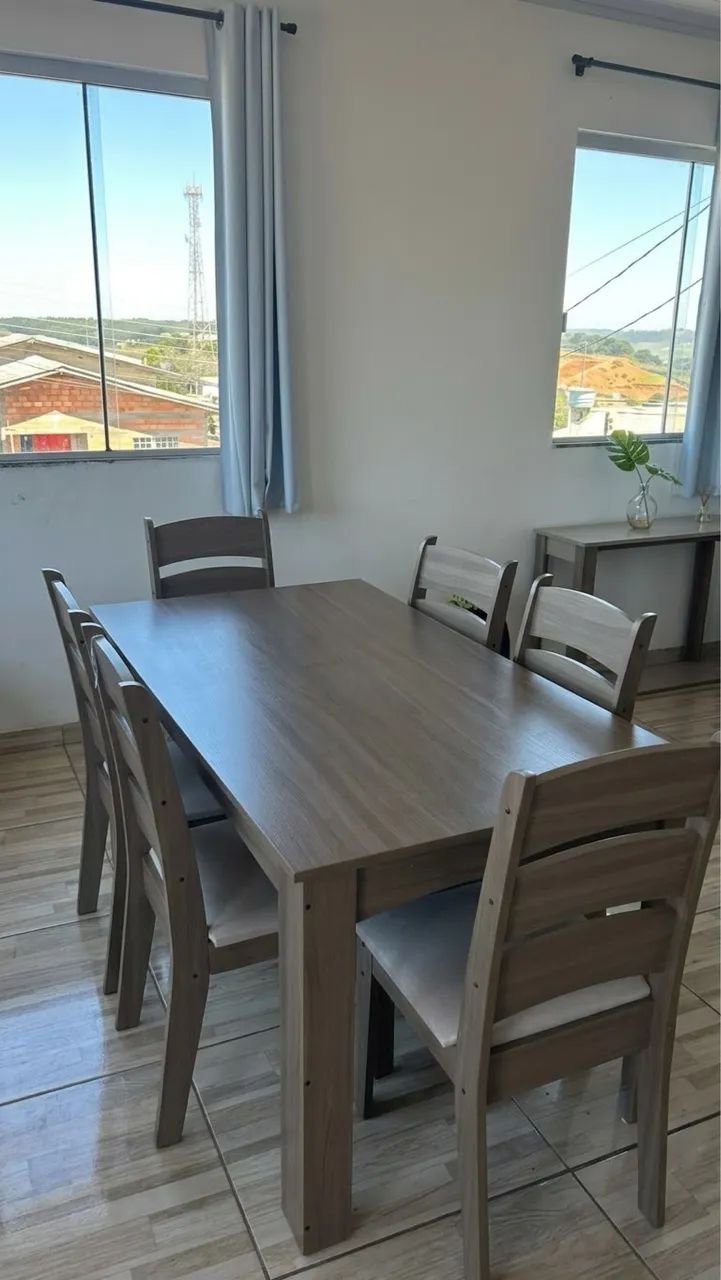 Mesa de Jantar 6 Lugares Impecável - Comprada em 2026