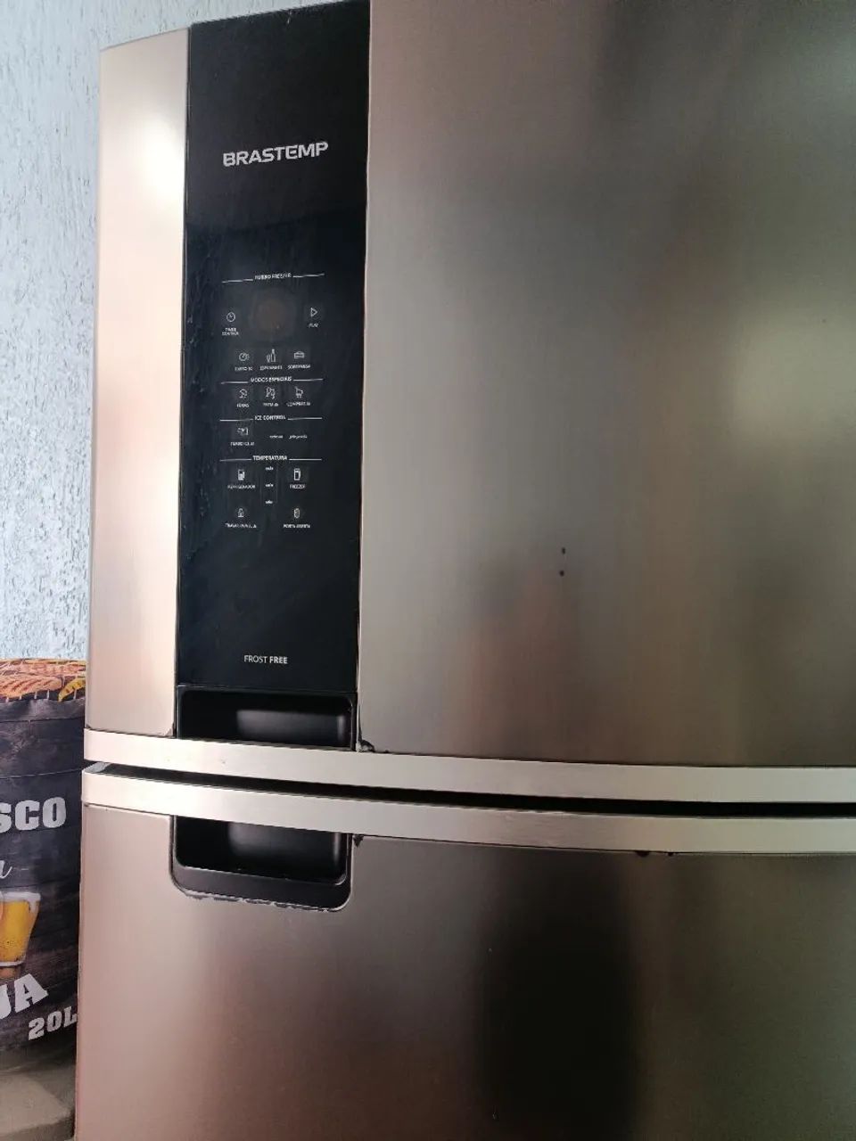Geladeira com defeito  - Foto 5