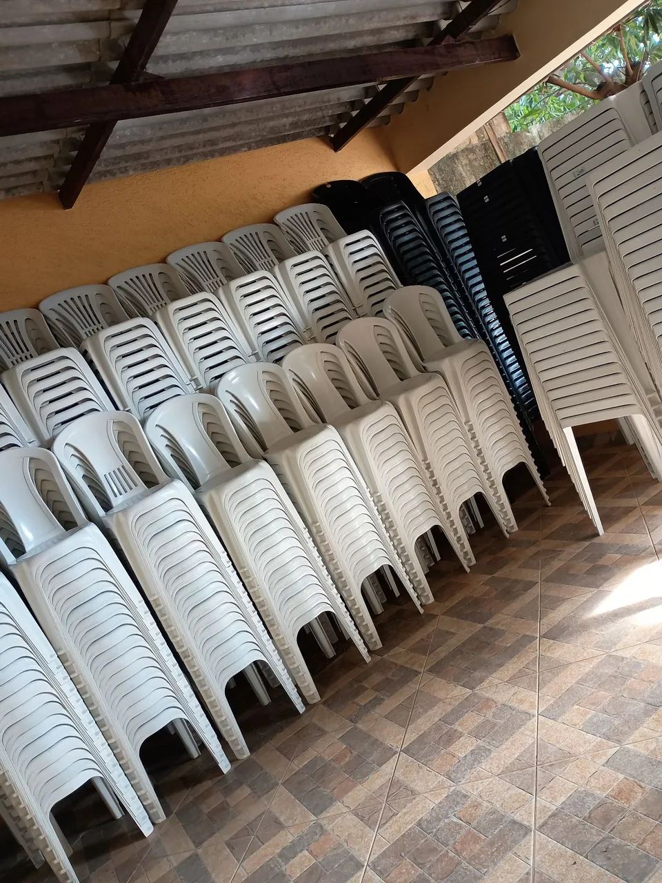 Locação De Mesas E Cadeiras  R$13,00 - Foto 3