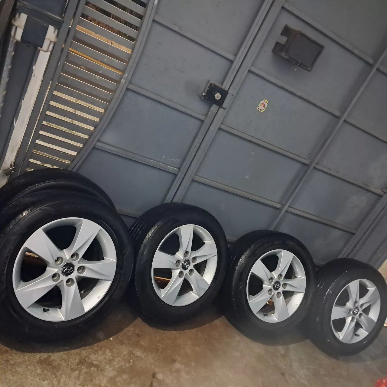 Vendo roda do elantra com pneu  - Foto 3