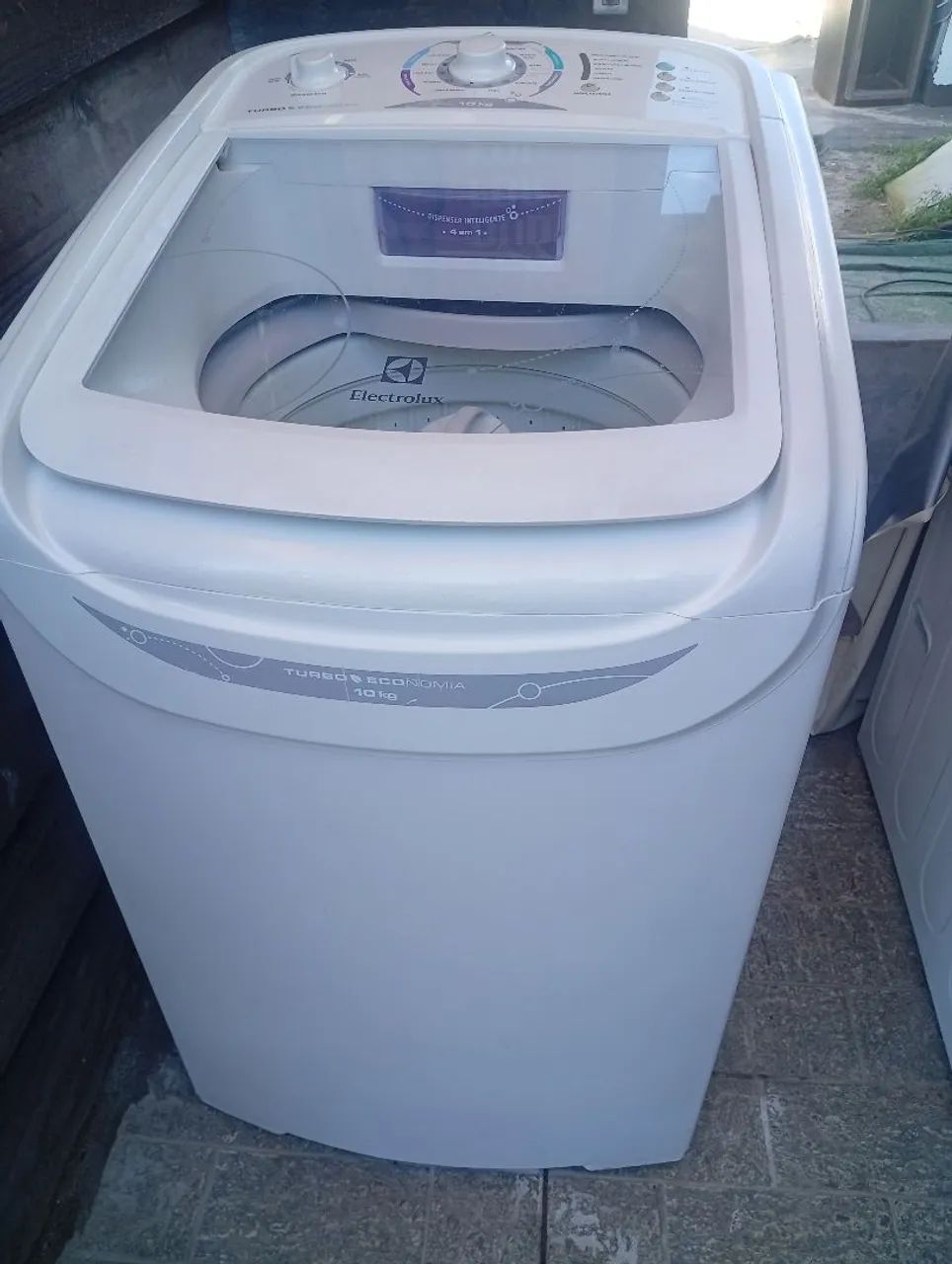 Máquina de lavar roupa Electrolux 10kg funcionando perfeitamente  - Foto 4