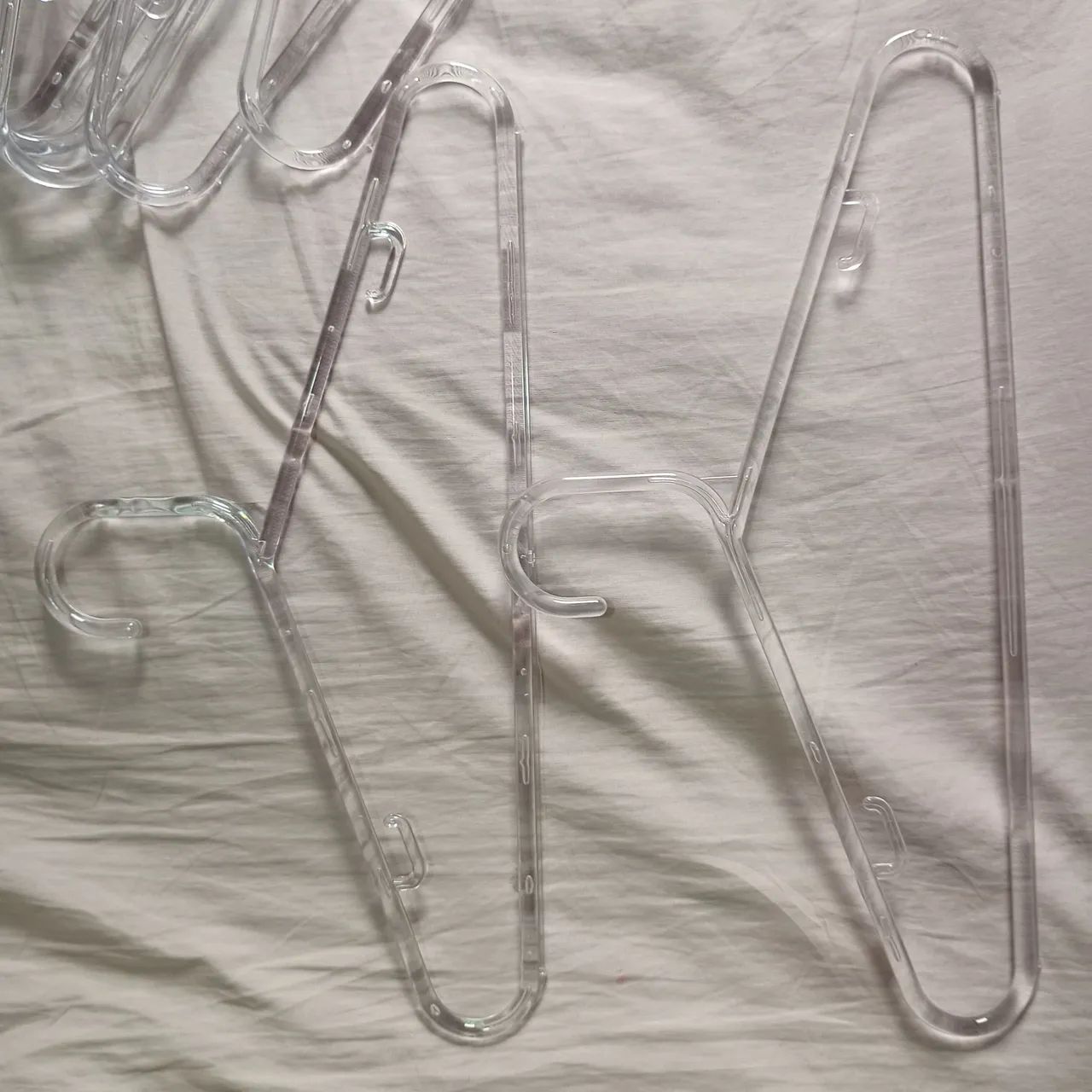 21 cabides plásticos transparentes - Foto 2
