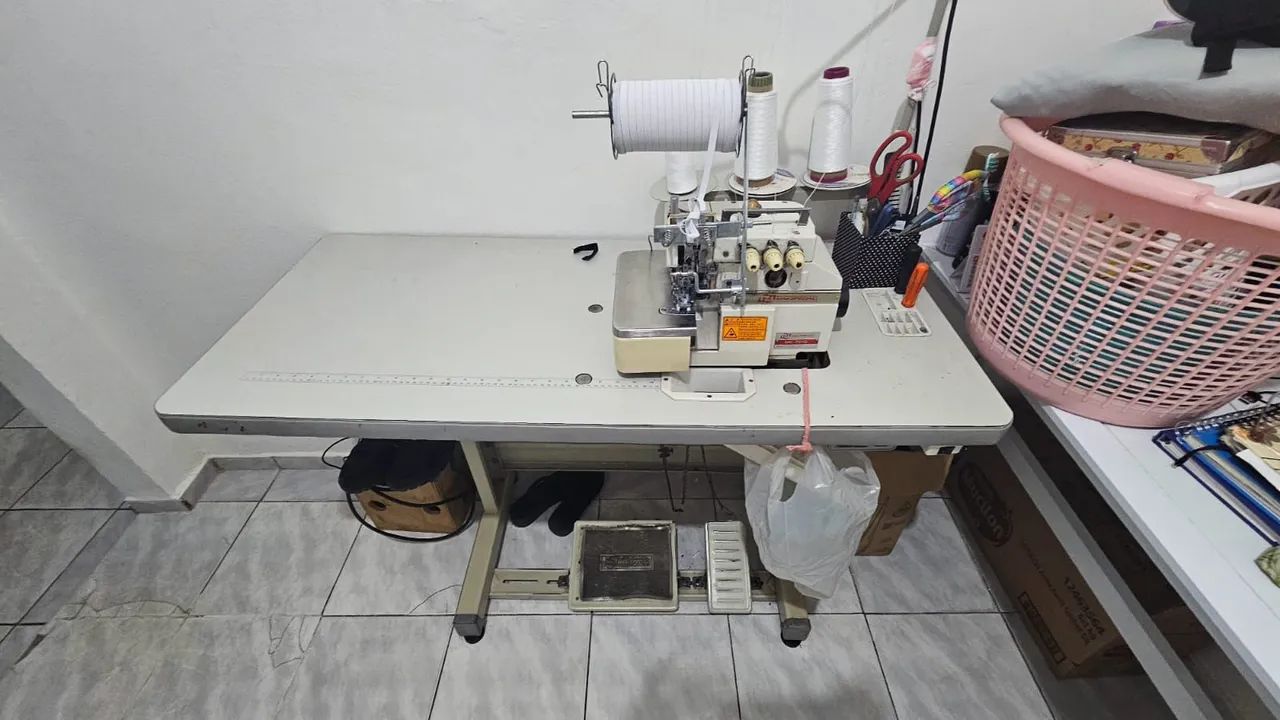 Maquina de costura  - Foto 2