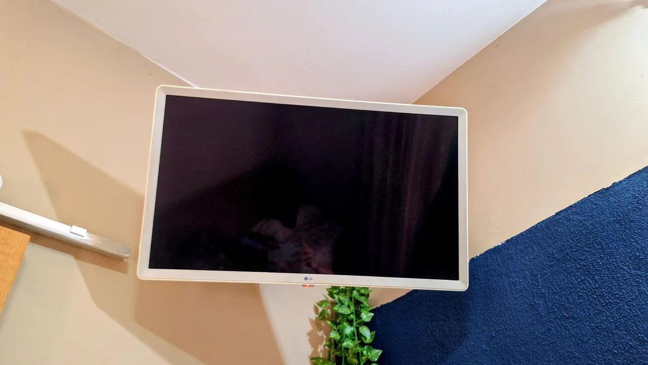 LG SMART TV 32" usada - Foto 4