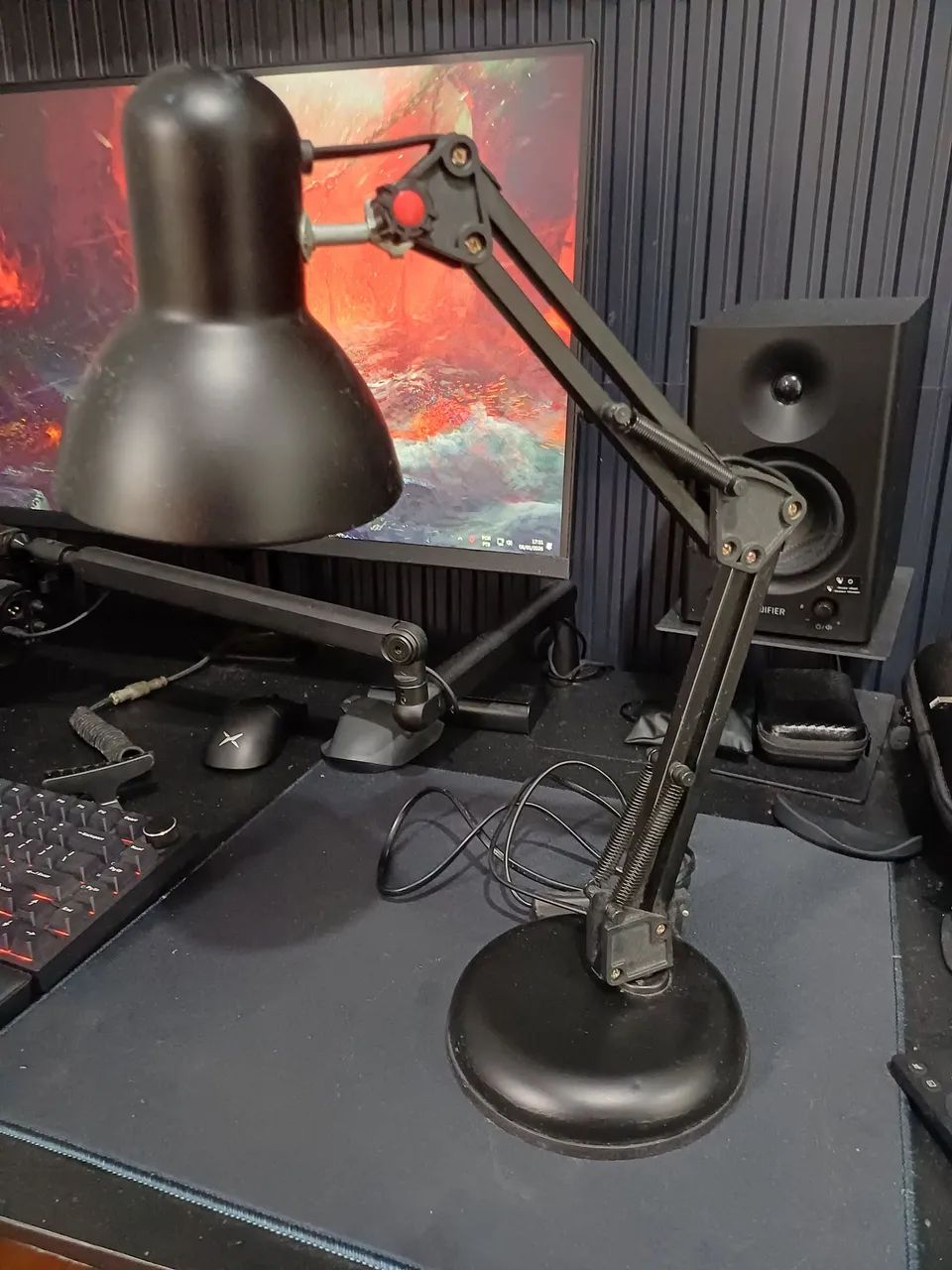 Luminária da Pixar Preto com bocal para Lâmpada  - Foto 2