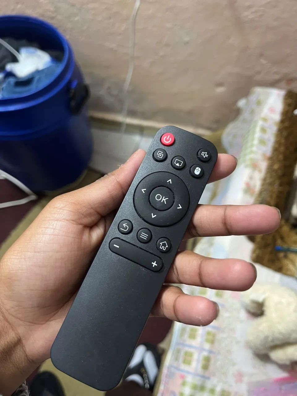 Vendo Projetor HY300 4K  ? - Foto 4