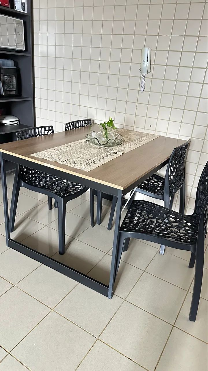 Mesa com 4 cadeiras  - Foto 4