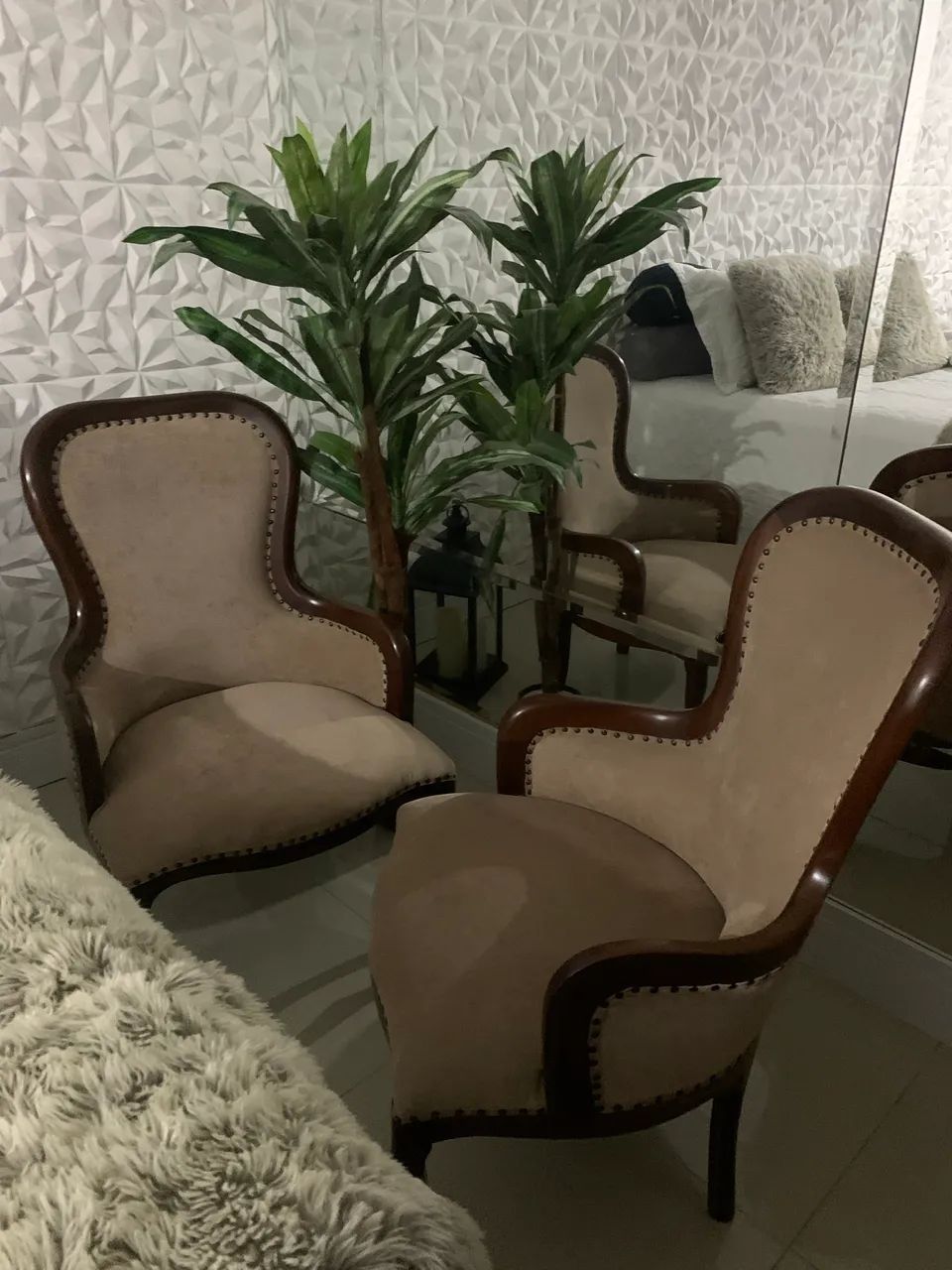 Par de poltronas Vitoriana