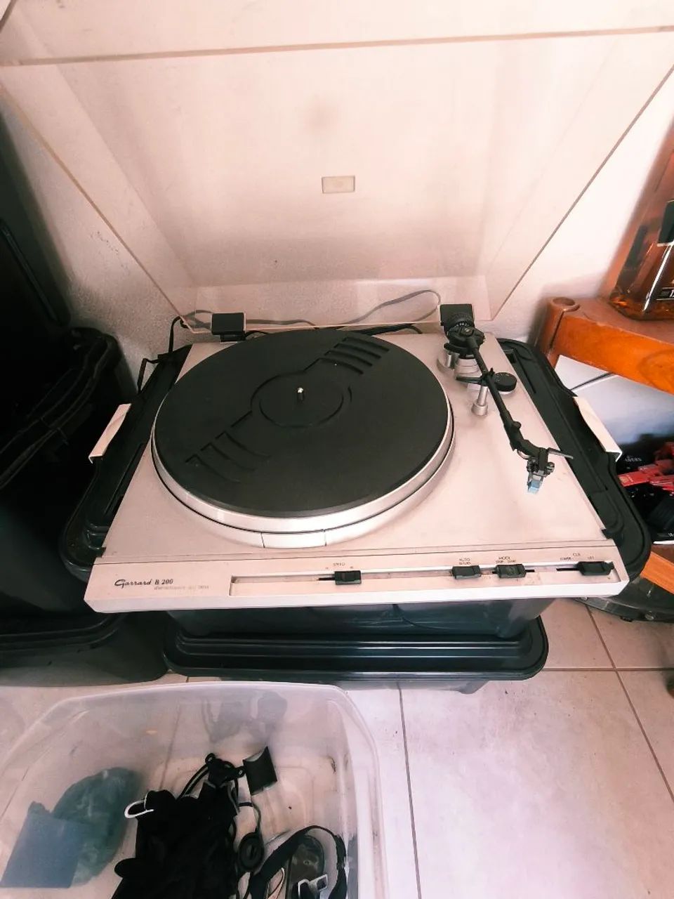 Picape toca discos Gradiente Garrard B200 Semi Automatic