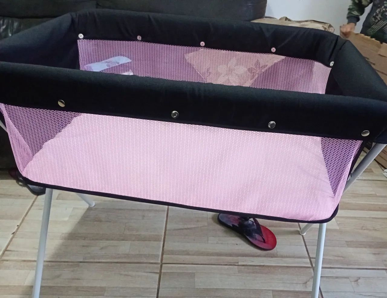 Berço portátil rosa 