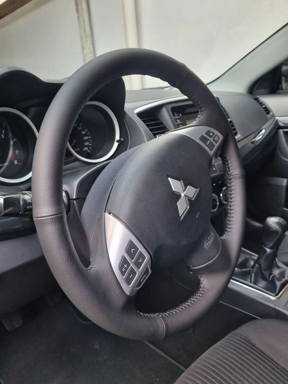 Mitsubishi Lancer 2.0 16V 160cv Mec. 2017 - Foto 8