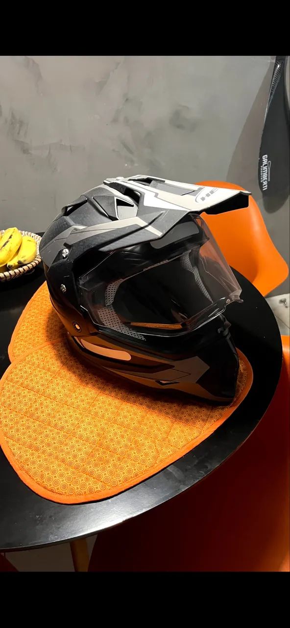 プペルページ2 Capacete 58 Cross Helt viseira dupla muito novo - Peças para motos