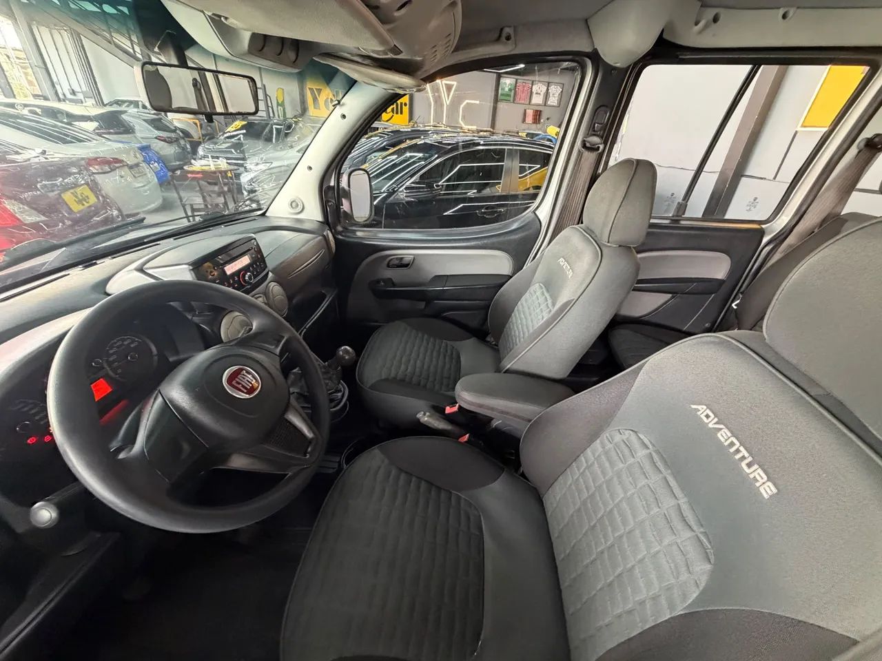 Fiat Doblo Adv. XINGU LOCKER 1.8 Flex 16V 5p, foto 10 de 20