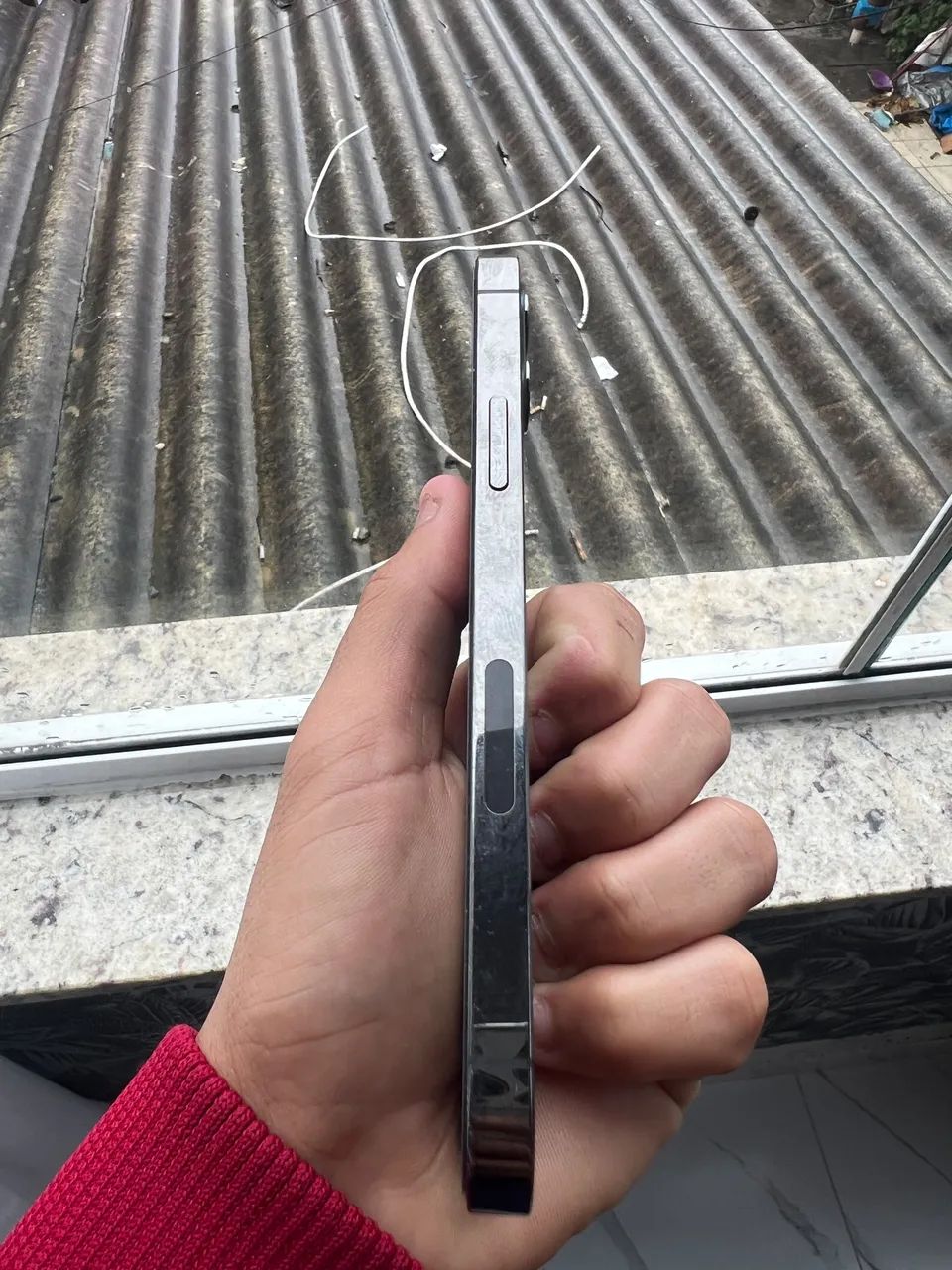 Vende-se iPhone 12 Pro semi novo - Foto 2