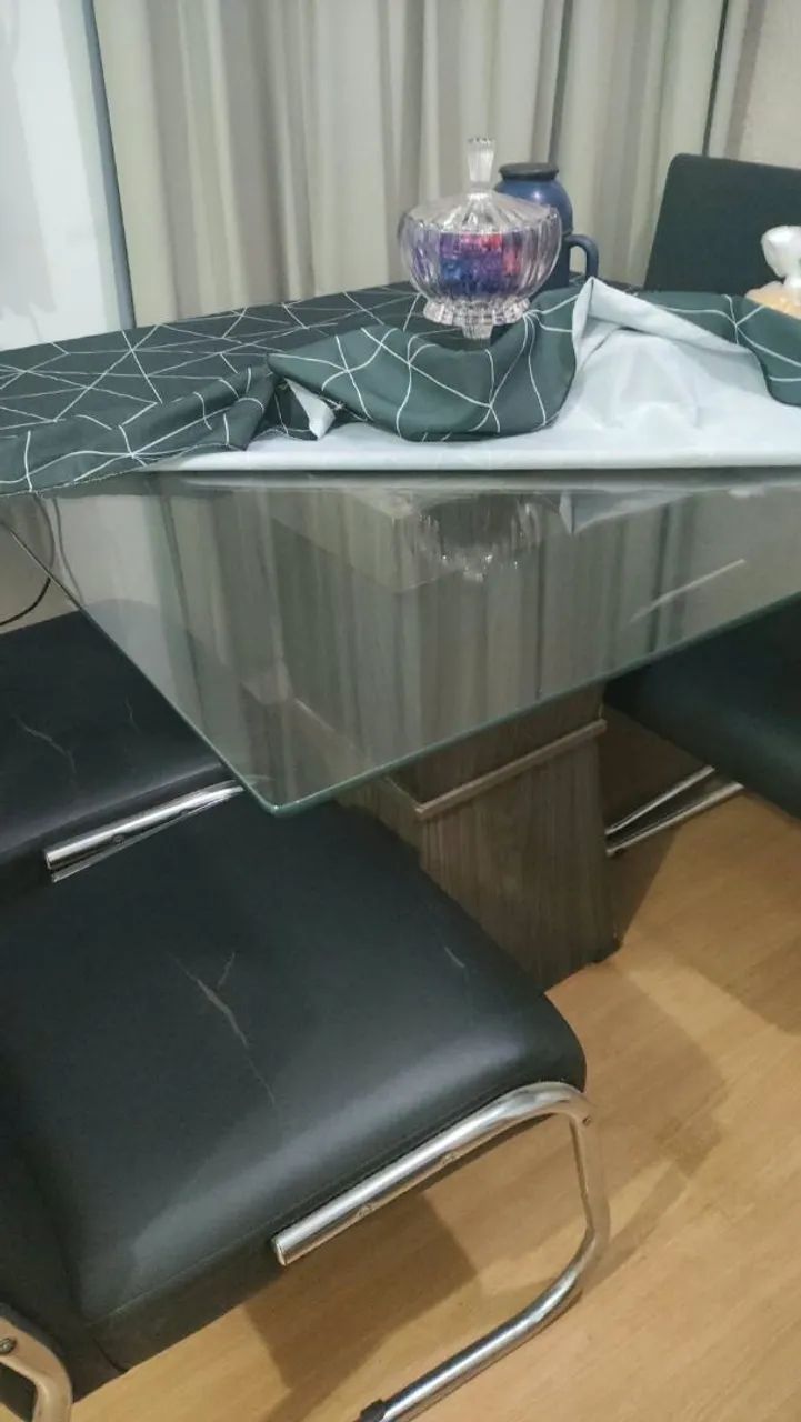Mesa com 4 cadeiras  - Foto 3
