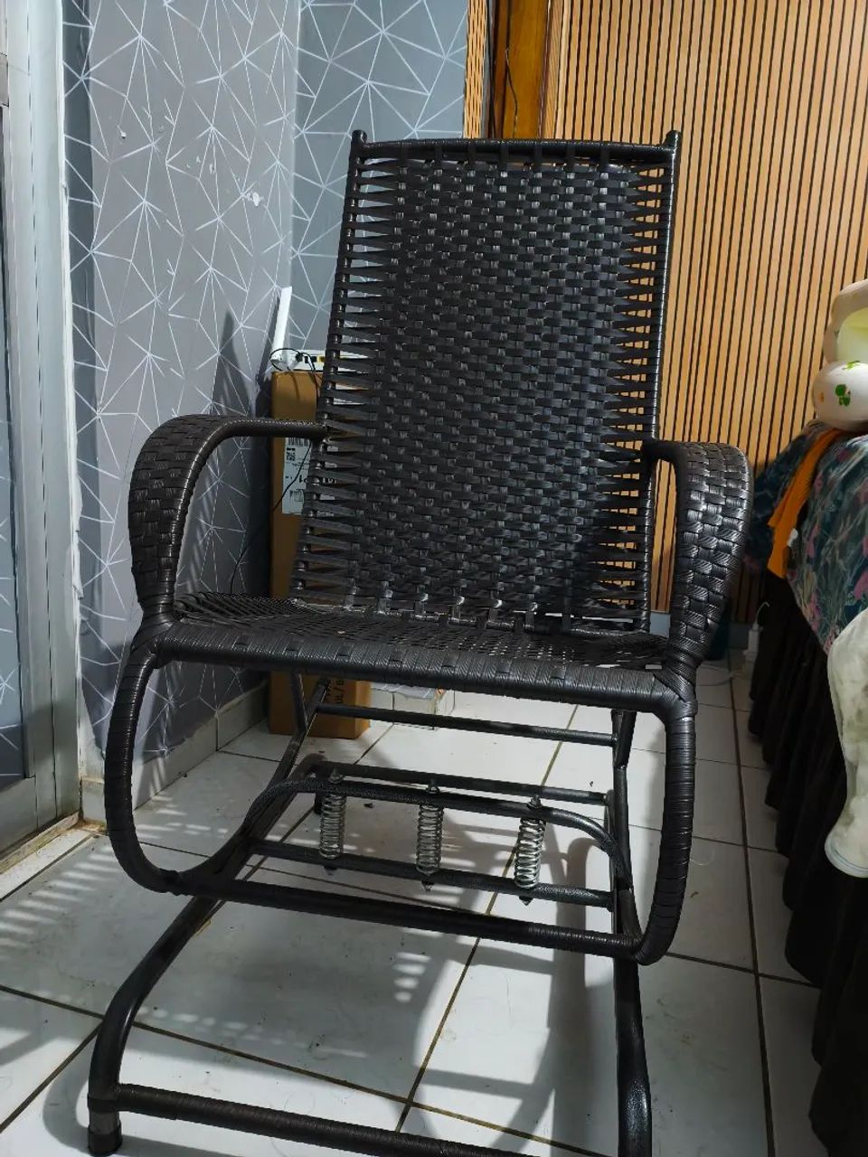 Cadeira de balanço em vime com 3 molas - Foto 2