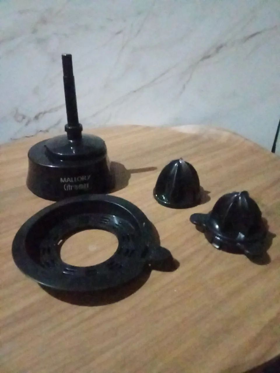 Espremedeira de fruta usada  - Foto 3