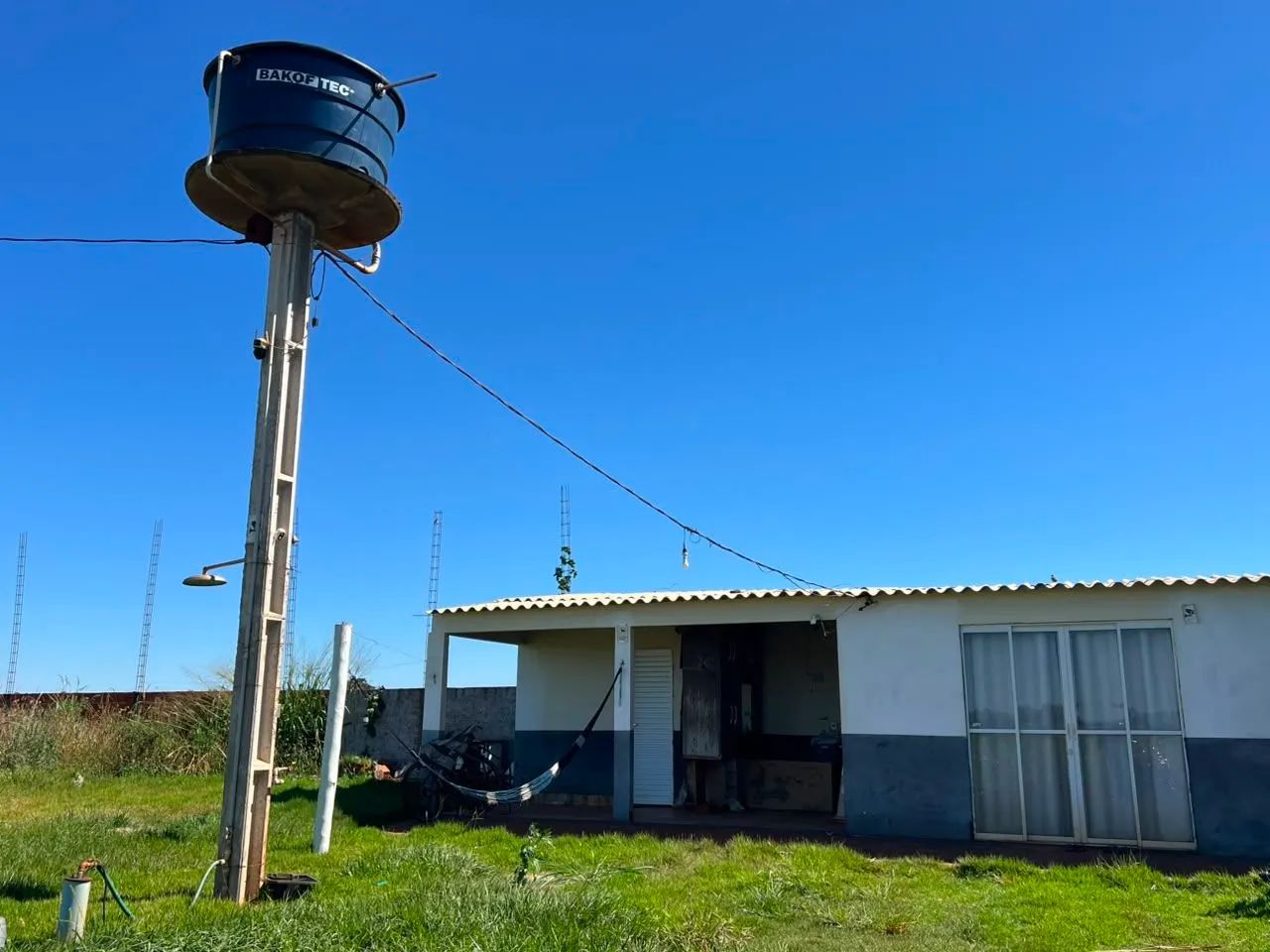 ALUGA UMA  CHÁCARA COM CASA - Foto 2