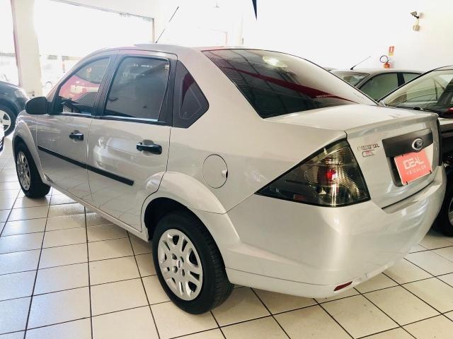 Fiesta Sedan 1.0 (flex) 2011 - Foto 5