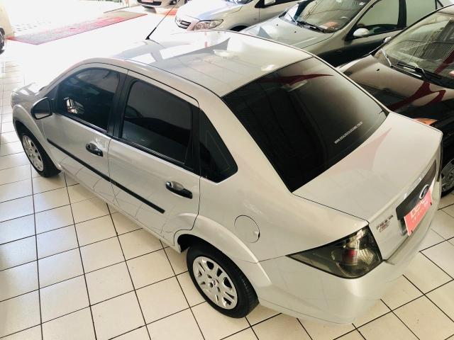 Fiesta Sedan 1.0 (flex) 2011 - Foto 7