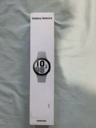 Título do anúncio: Galaxy Watch4 BT 44mm Branco 