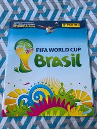 Título do anúncio: Álbum de figurinhas COMPLETO - Copa do Mundo 2014