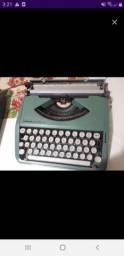 Título do anúncio: Vendo máquina de escrever Olivitte 