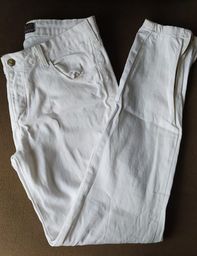 Título do anúncio: Calça jeans branca feminina (2)
