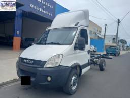 Título do anúncio: Iveco Daily 35S14 (2015) Chassis