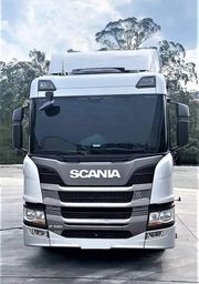 Título do anúncio: Scania P320 8x2 Bitruck 19/20 com baú aceito financiamento 