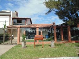 Título do anúncio: Casa com piscina em frente ao Lago Braço Morto - Centro - Imbé - RS